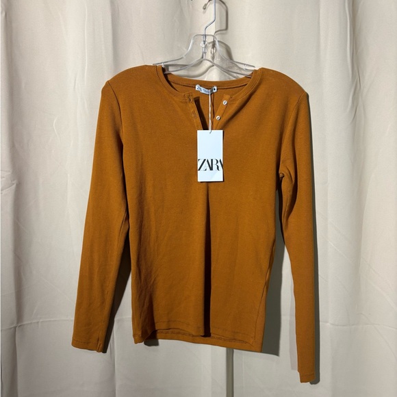 NWT Zara Long Sleeve Henley Tee - Picture 1 of 5